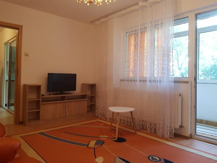 Inchiriere apart 3 camere, 2 bai, etaj 1 din 4, vis-a-vis de Grand Arena - 3