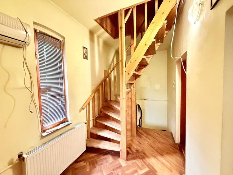 Vila 180 mp desfasurati cartier de case Belvedere Regie - 35