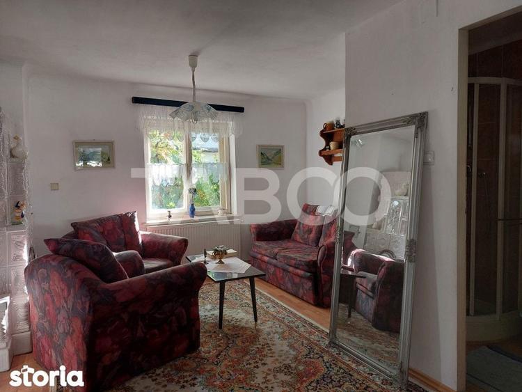 Casa de vanzare cu 2 apartamente separate si teren 500 mp Cisnadioara - 12
