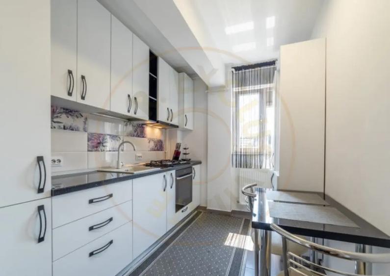 Inchiriere - Apartament 3 camere bloc nou + loc de parcare. - 4