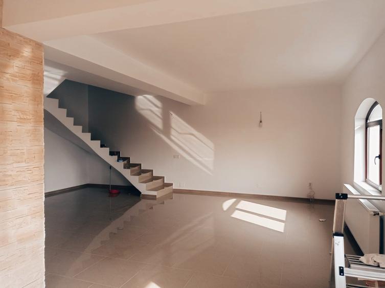 Casă / vilă Ștefănești / comuna Călinești , finisaje moderne ! - 6