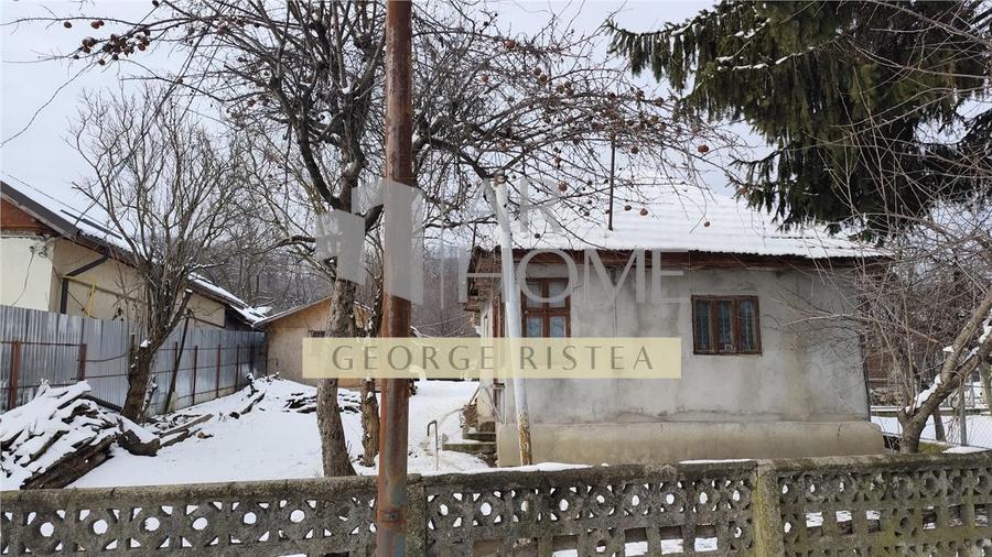 Teren 3310 mp + Casa Batraneasca Bobolia - 1