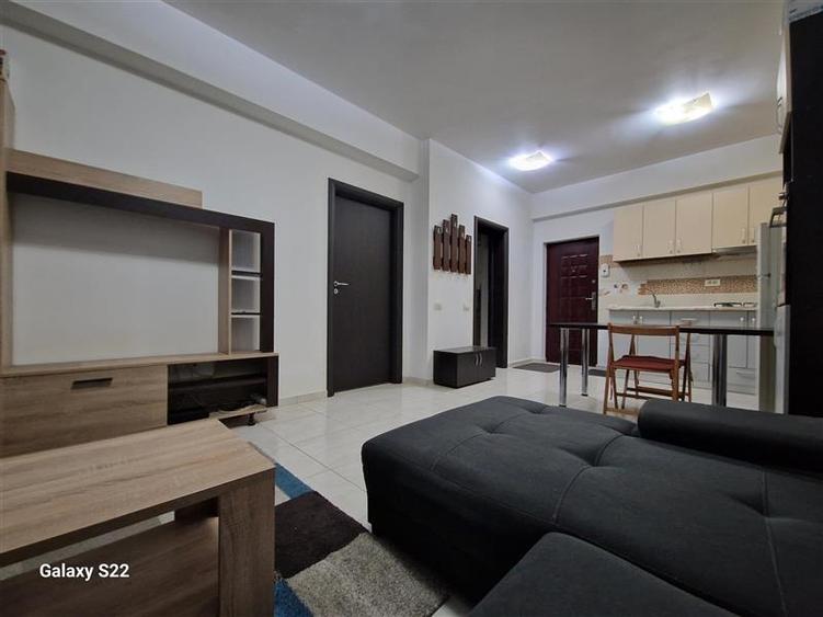 2 cam Militari Residence, str. Rezervelor- Roz Cafe - 4