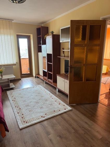 Închiriez apartament 2 camere zona  City Park Mall - 1