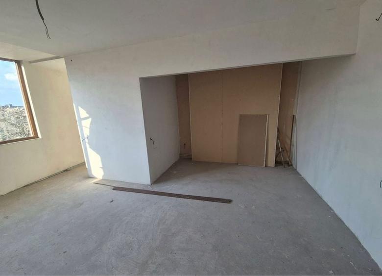 Garaoniera de vanzare - 4