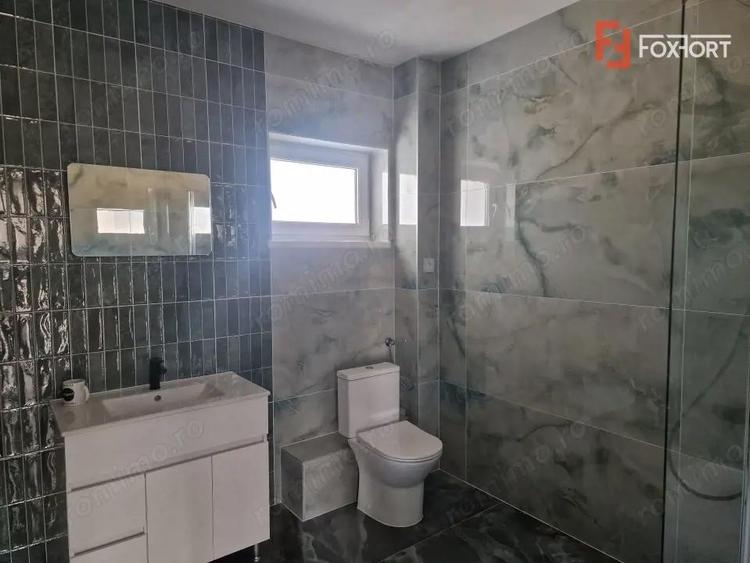 Casa individuala de vanzare cu 3 camere si teren de 710 mp - Izvin - 9