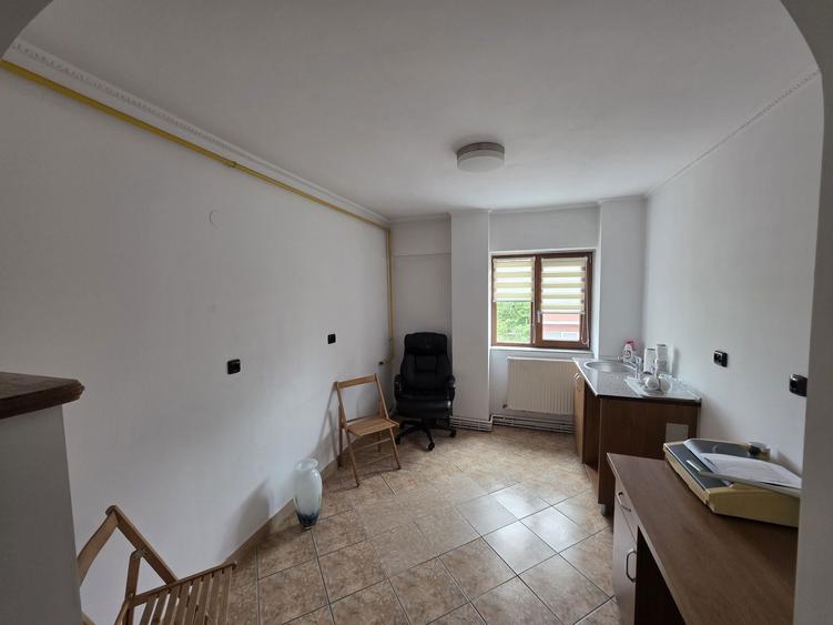 Vand apartament 2 camere decomandat - 3