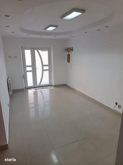 Se vinde apartament 3 camere pretabil pt activitati comerciale 82.500e - 6