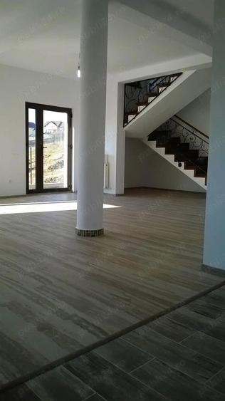 Casa noua finisata ext , semifinisata la interior , 164 mp , teren 410 mp - 1