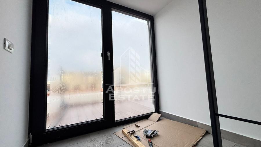 Casa individuala in zona Buziasului, carport - 11