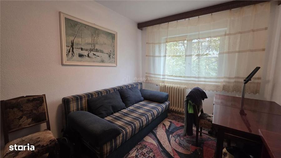 Apartament cu 3 camere decomandat în Valea Rosie