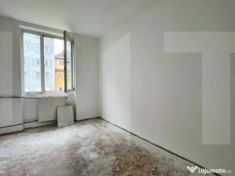 Garsoniera de vanzare, 11 mp, zona Medicina - 1