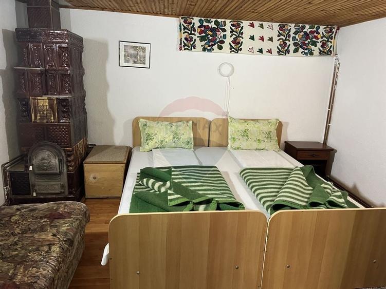 Pensiune de vanzare in varf de munte la Ciocanu - langa Sirnea - 20