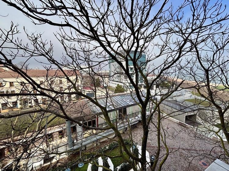 Garsoniera decomandata ultracentral Irish Pub / plaja Modern - 2