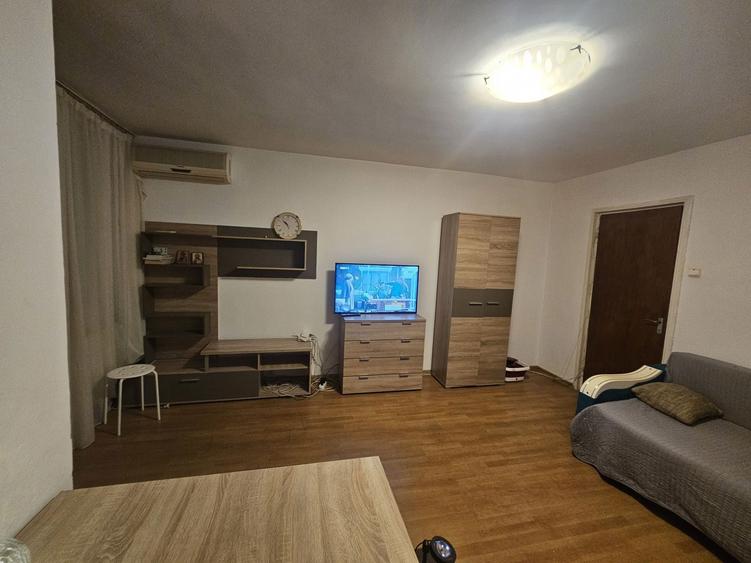 Garsoniera de inchiriat sector 3 , Parc Titan - 1