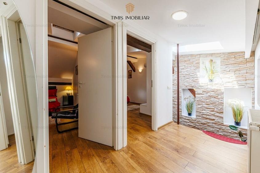 Apartament pe 2 niveluri I 3 cam & 2 băi, in P-ța Unirii  - Comision 0% - 17