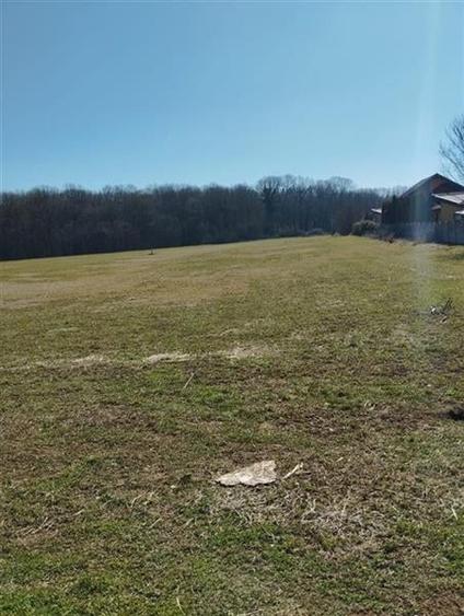 Teren unic prin locatie si priveliste, cu hotar la padurea din Izvorani intr-o z - 3