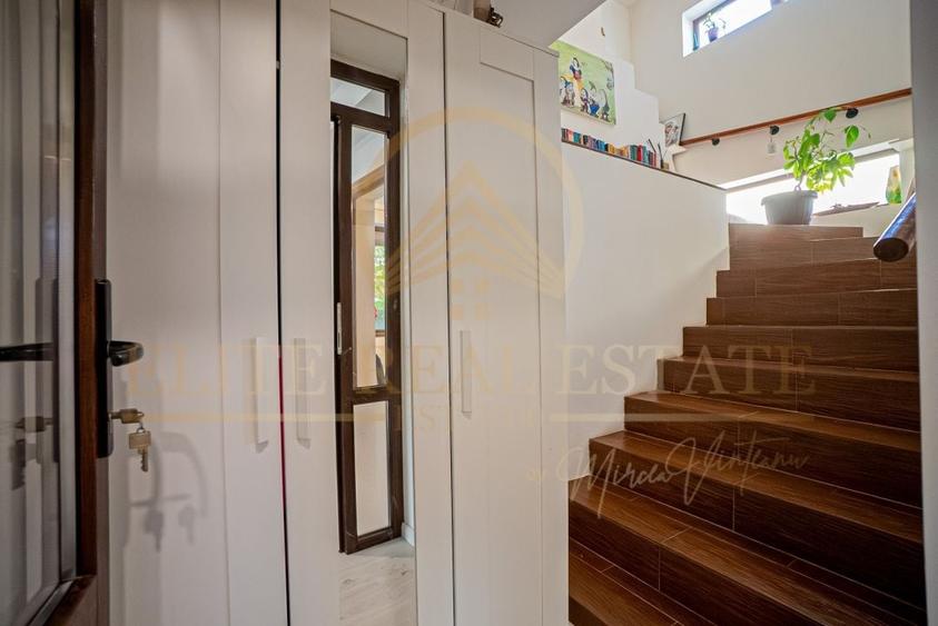 Viluta cocheta cu curte frumoasa in Mamaia Sat! - 22