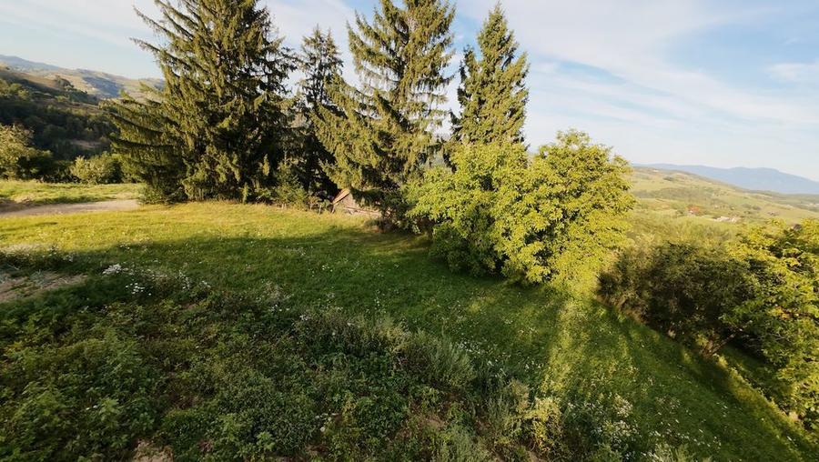 Teren cu intravilan de 3477 mp cu priveliste deosebita - 5