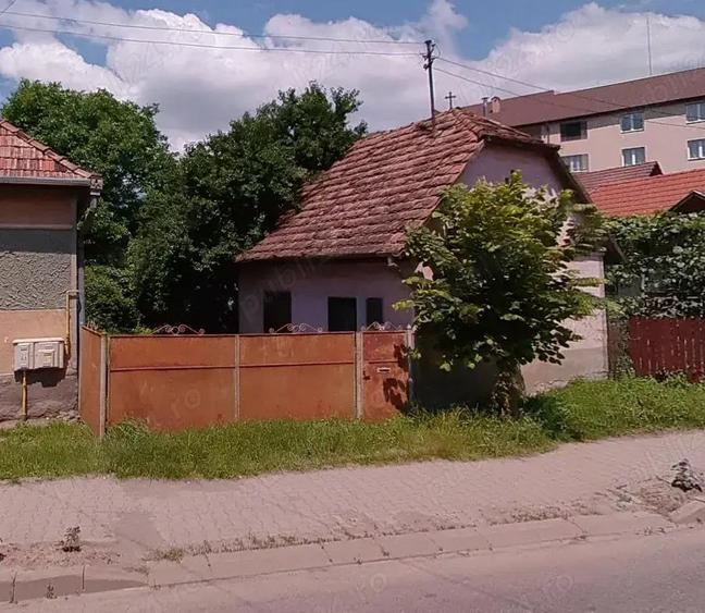 Sovata oras, strada Principala, casa de caramida si teren 600 mp - 2