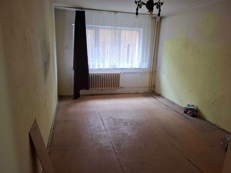 Vand apartament cu 2 camere la parter pe str. Grigore Alexandrescu - 4