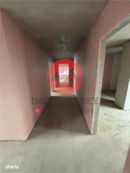 Spațiu comercial, de 1,100 mp, în Central
