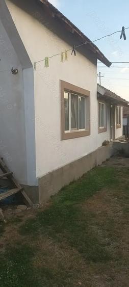 Vand sau schimb casa cu apartament in Valcea - 1