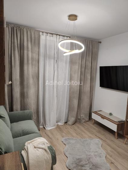 Studio, Estoria City, langa Hils Brauner, Palladium, metrou Nicolae Teclu