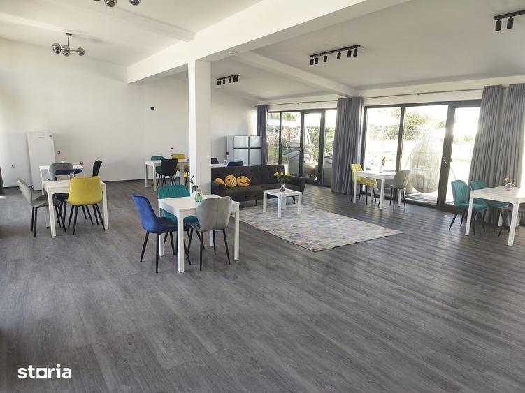 Casă cu 10 camere cu Canalizare în Central