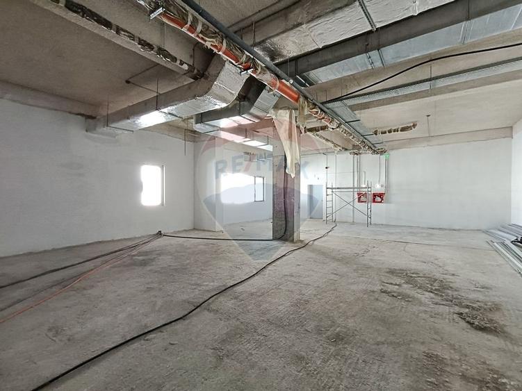 Inchiriere Spatiu Comercial langa Pasarela Metrou Berceni | Open Space - 14