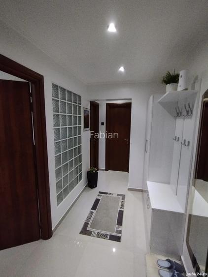 Apartament luxos complet mobilat, 2 camere, Deva