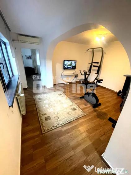 Casă cu 6 camere cu Teren 968 Mp în Păulești