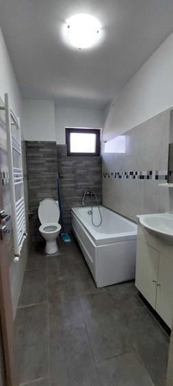 Apartament cu 2 camere decomandat în Valea Adâncă