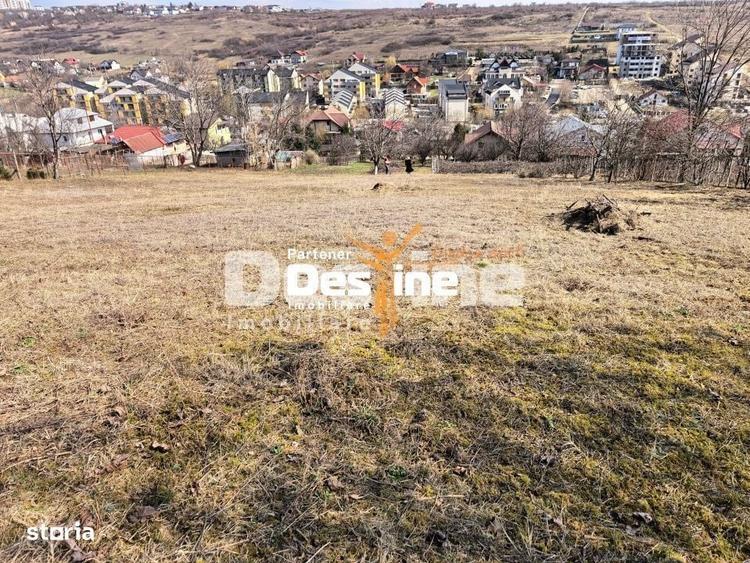 Teren intravilan 3000 mp Str. Soarelui la asfalt utilitati la limita - 1
