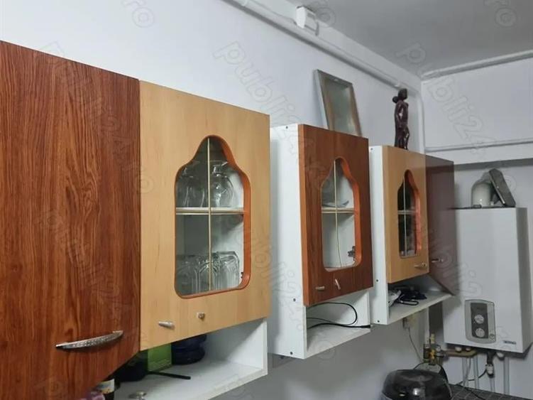 Apartament cu 3 camere decomandat, mobilat în Burdujeni
