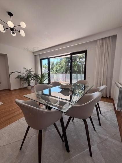 Apartament cu 4 camere decomandat, mobilat în Kiseleff