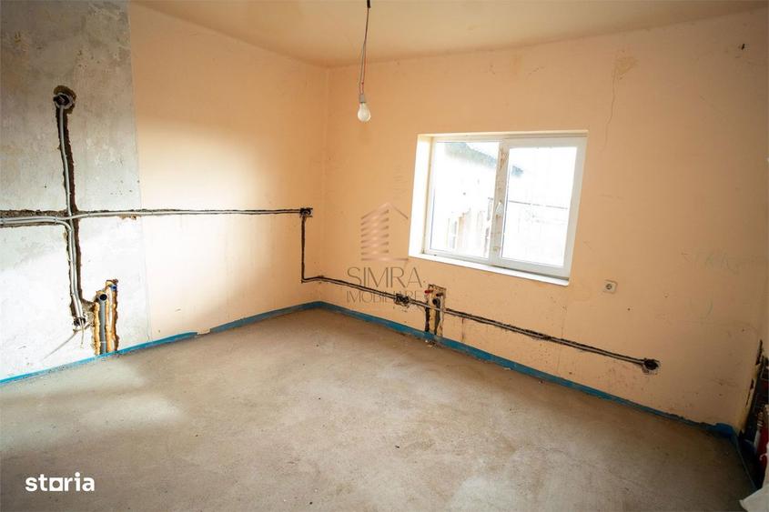 Casă cu 3 camere cu Teren 2000 Mp în Tămășeu