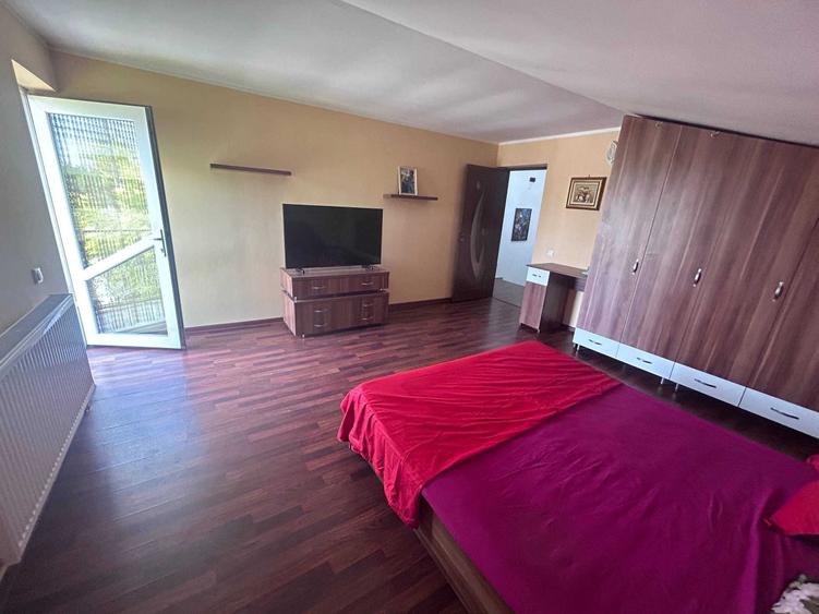 Casă cu 4 camere cu Teren 1289 Mp în Amara