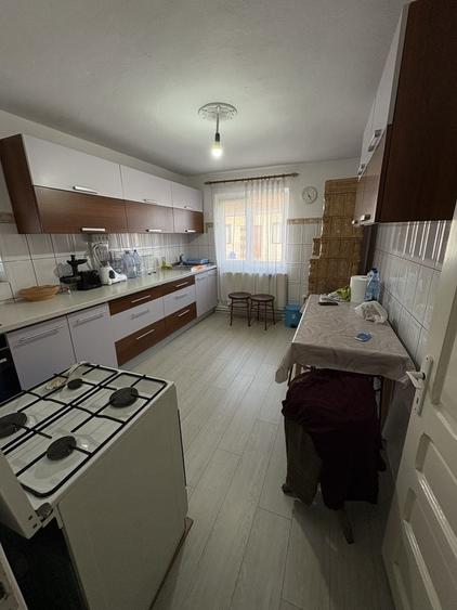 Casă cu 4 camere în Radovanu