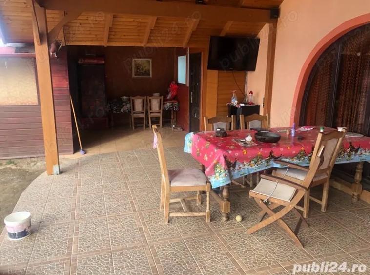 Casă cu Teren 827 Mp în Glâmbocu