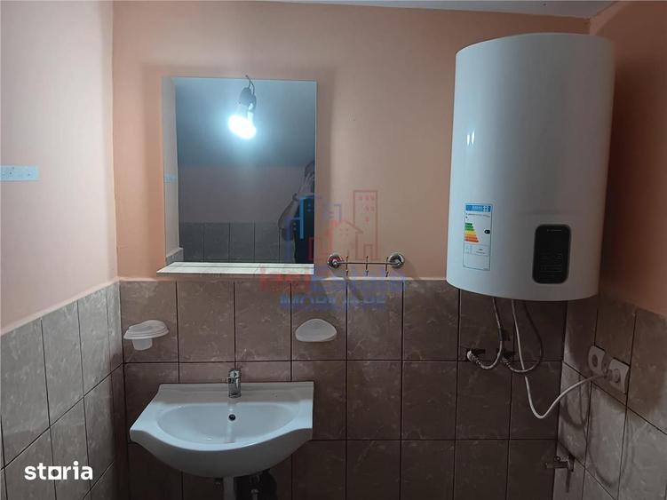 Vorovesti str Principala TEREN 1200mp cu CASA batraneasca 64mp toate u - 12