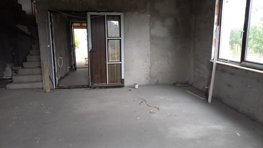 Casă individuală cu 5 camere cu Teren 1100 Mp în Mărtinești