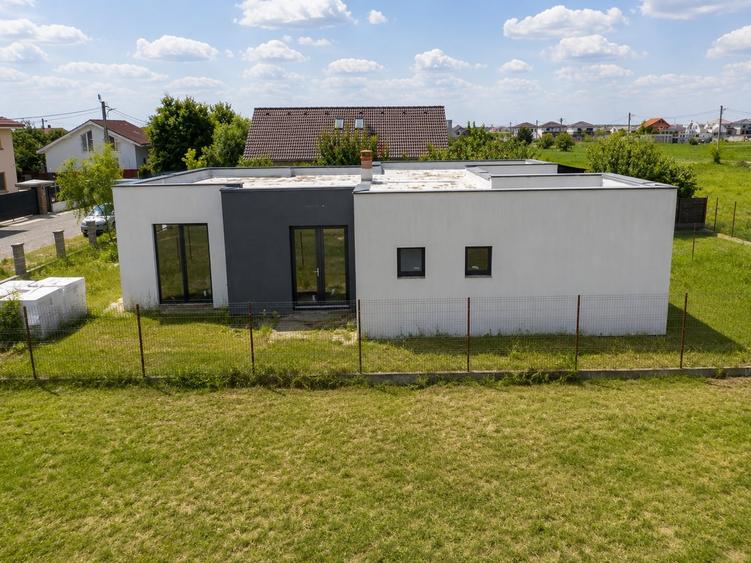 Duplex cu 3 camere cu Teren 320 Mp în Moșnița Veche