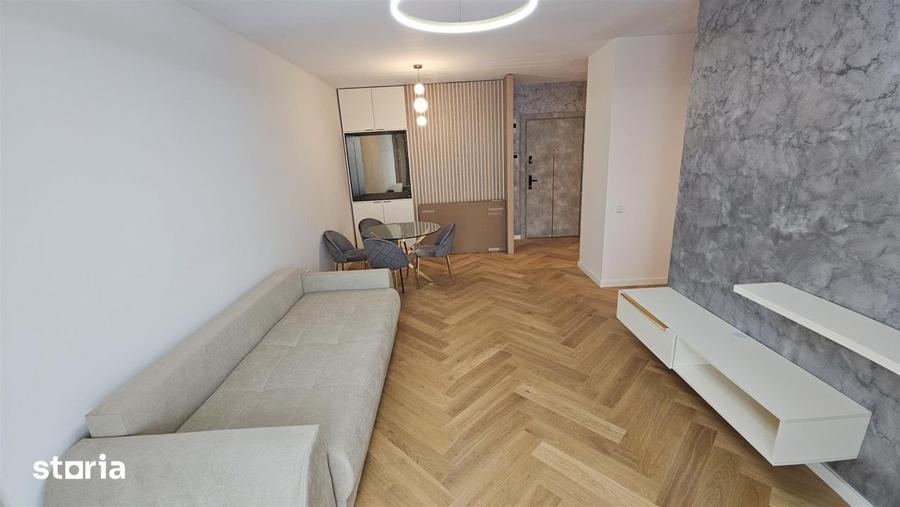 Apartament cu 3 camere semidecomandat, mobilat în Plopilor