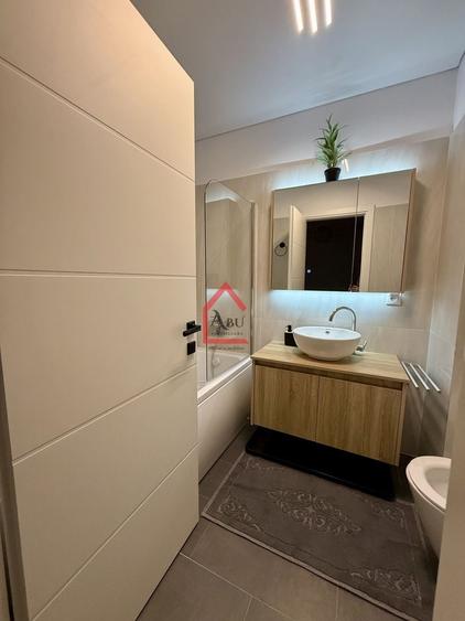 Apartament cu 2 camere semidecomandat, mobilat în Copou