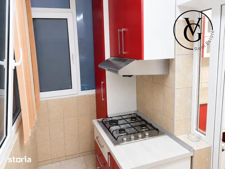 Apartament cu 3 camere decomandat, mobilat în Delfinariu