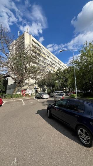 Garsonieră decomandată, mobilată în Pajura