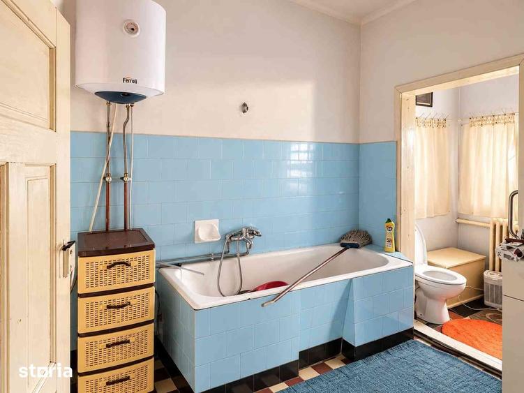 Casă cu 4 camere decomandat cu Teren 700 Mp în Central