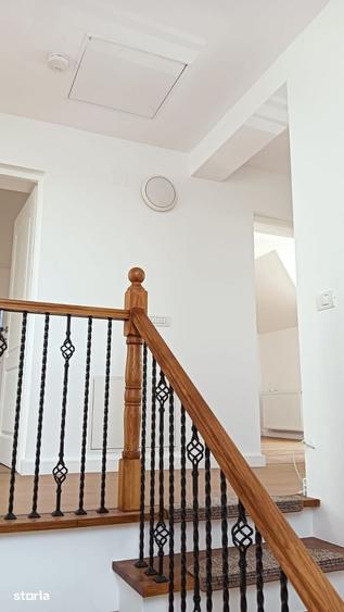 Casă cu 5 camere cu Teren 220 Mp în Central