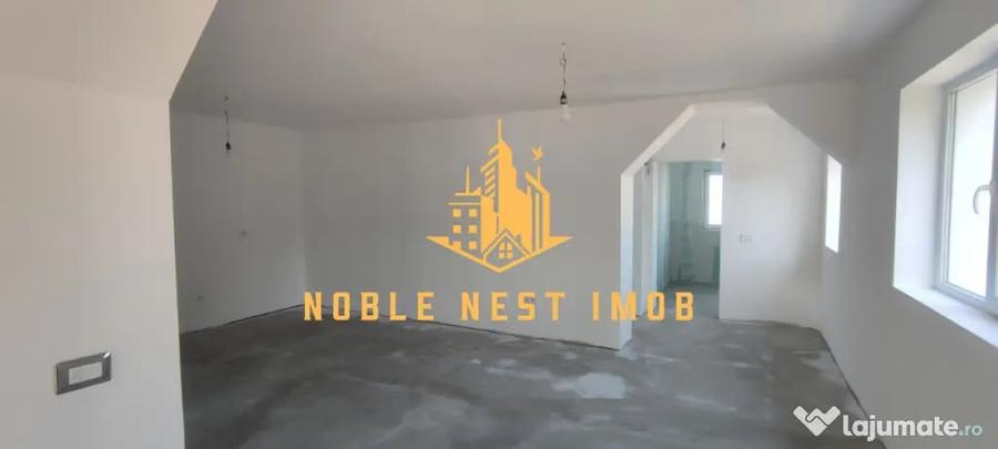 Casă cu 5 camere cu Teren 2500 Mp în Central